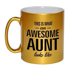 Foto van Awesome aunt /tante gouden cadeau mok / beker 330 ml - feest mokken