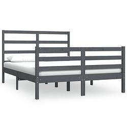 Foto van The living store bedframe - houten - 195.5 x 140.5 x 100 cm - grijs - geschikt voor matras 135 x 190 cm