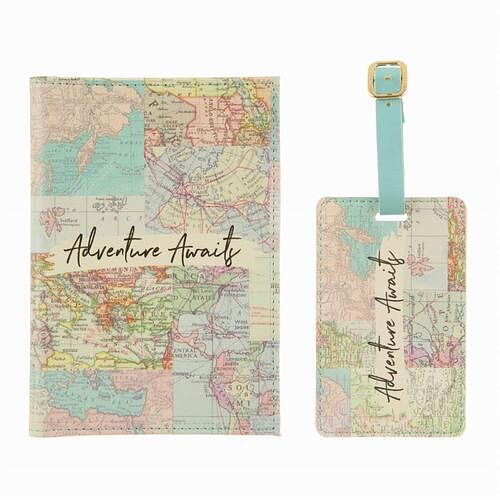 Foto van Paspoort hoesje + bagagelabel collage vintage world map - overig (5055992765005)