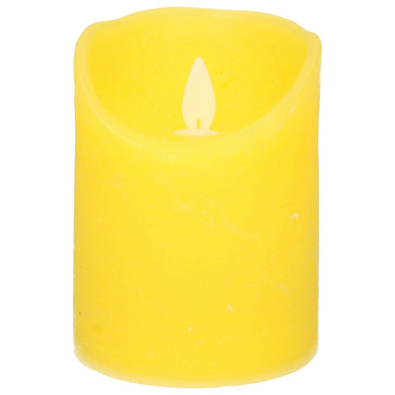 Foto van 1x gele led kaarsen / stompkaarsen met bewegende vlam 10 cm - led kaarsen