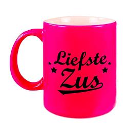 Foto van Liefste zus cadeau mok / beker neon roze met sterren 330 ml - feest mokken