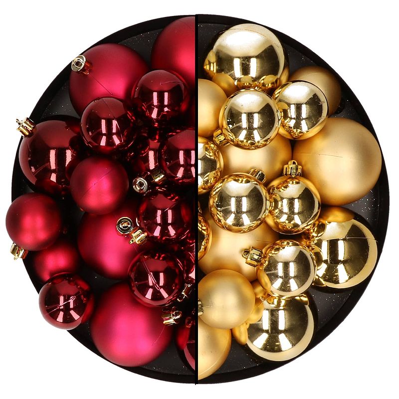 Foto van Kerstversiering kunststof kerstballen mix donkerrood/goud 4-6-8 cm pakket van 68x stuks - kerstbal