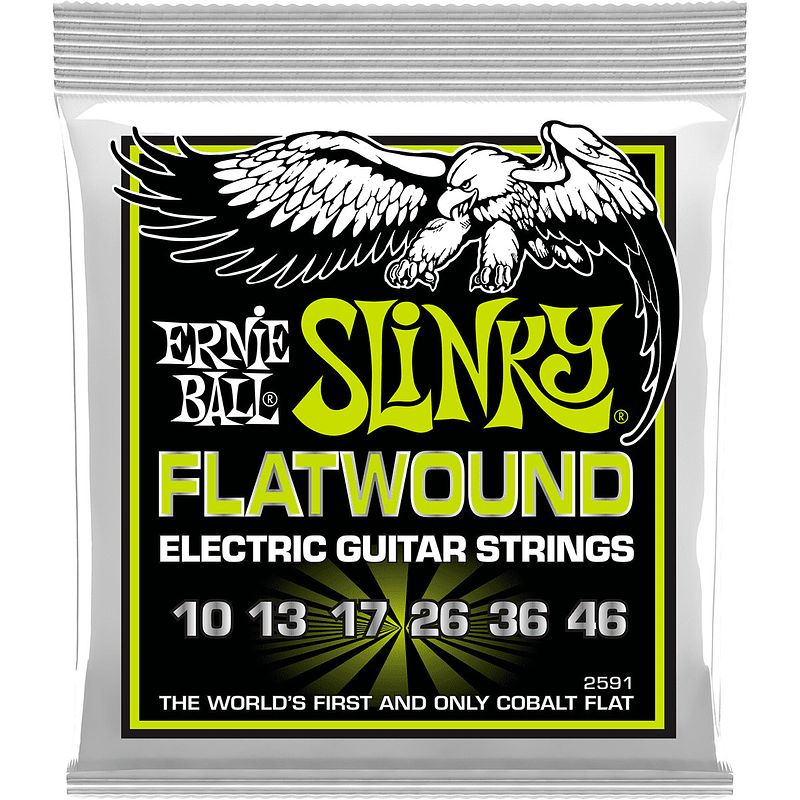 Foto van Ernie ball 2591 regular slinky flatwound 10 - 46 snarenset voor gitaar