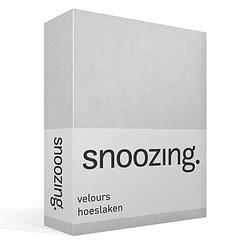 Foto van Snoozing velours hoeslaken