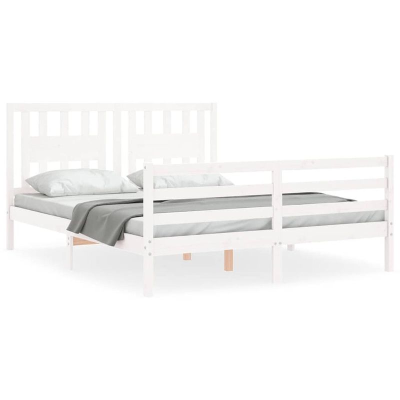 Foto van The living store massief grenenhouten bedframe - wit - 205.5 x 155.5 x 100 cm - multiplex lattenbodem