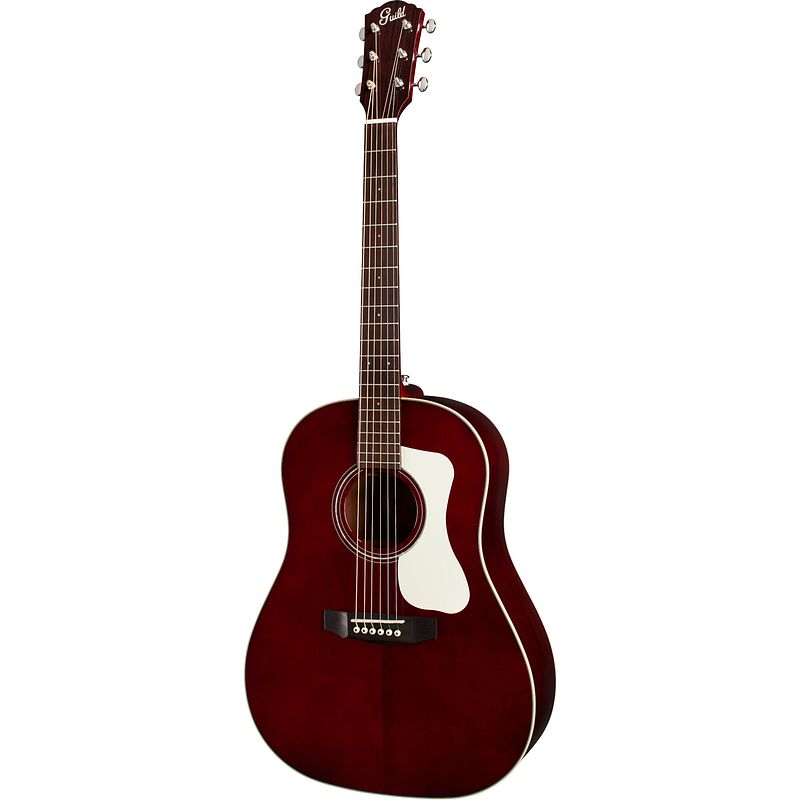 Foto van Guild ds-240 westerly memoir westerly dreadnought wine red westerngitaar