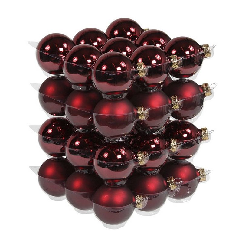 Foto van 36x bordeaux rode glazen kerstballen 6 cm - mat/glans - kerstboomversiering bordeaux rood mat en glanzend