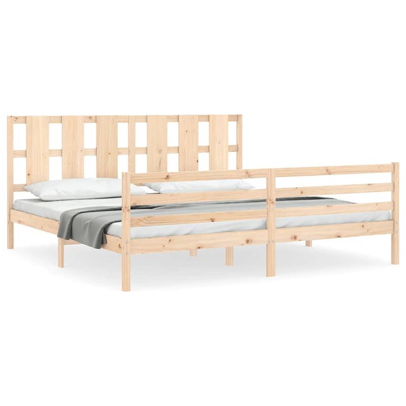 Foto van The living store massief grenenhouten bedframe - bedframe - 205.5 x 205.5 x 100 cm - stevig en duurzaam