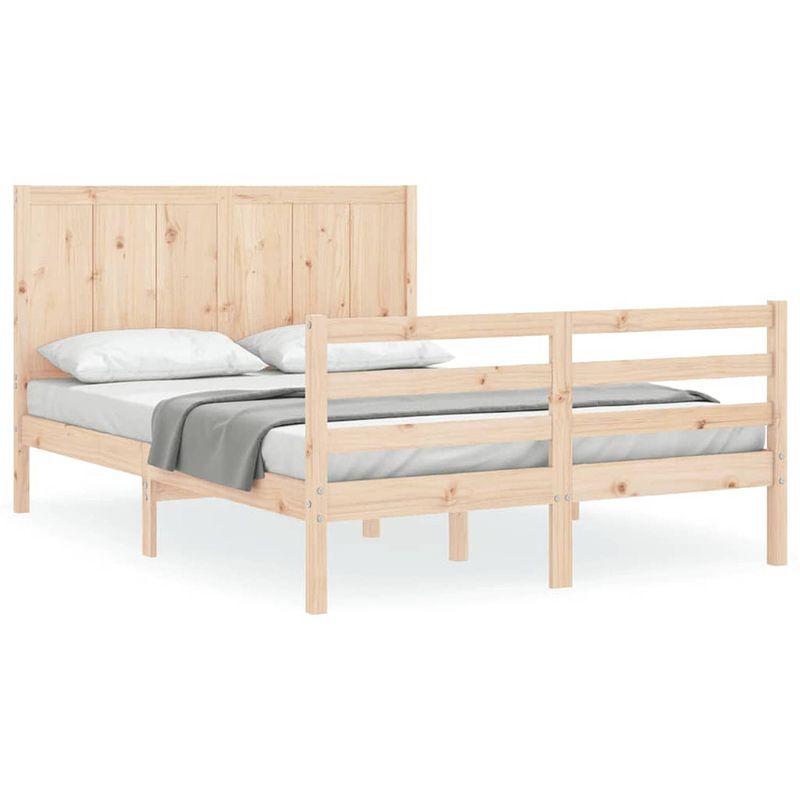 Foto van The living store grenenhouten bedframe - massief grenenhout - 205.5 x 125.5 x 100 cm - multiplex lattenbodem -