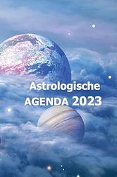 Foto van Astrologische agenda 2023 ringband - paperback (9789463318259)