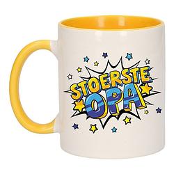 Foto van Stoerste opa cadeau mok / beker wit en geel 300 ml - feest mokken
