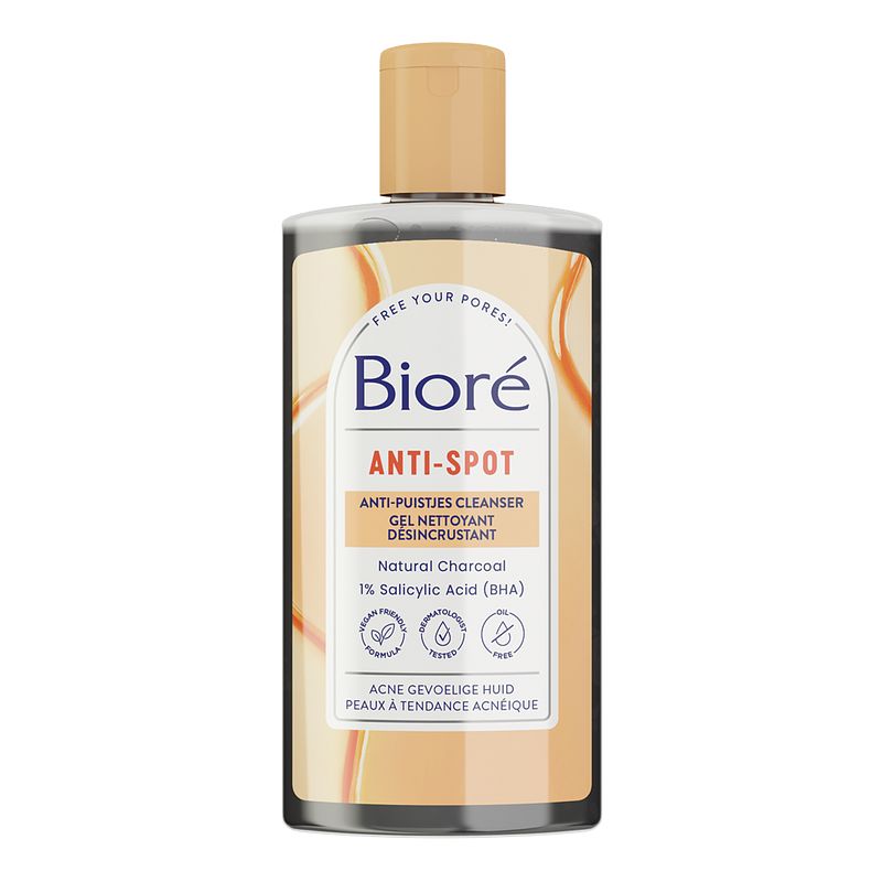 Foto van Biore anti-puistjes cleanser met houtskool