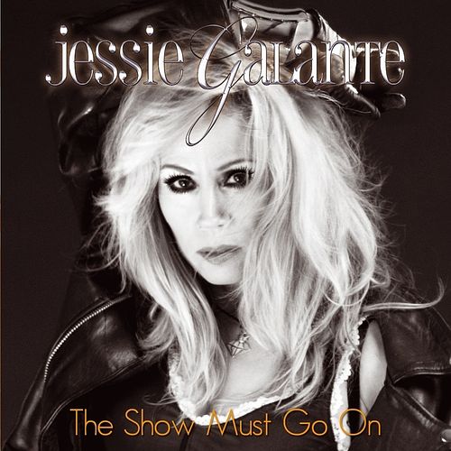 Foto van The show must go on - cd (3614974188410)