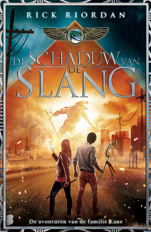 Foto van De avonturen van de familie kane 3 - de schaduw van de slang - rick riordan - ebook (9789000343904)