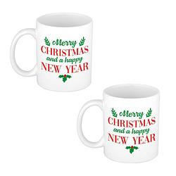 Foto van 2x stuks merry christmas and happy new year cadeau kerstmok / kerstbeker wit 300 ml - bekers