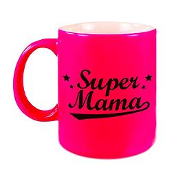 Foto van Super mama mok / beker neon roze voor moederdag/ verjaardag 330 ml - feest mokken