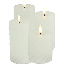 Foto van Led kaarsen/stompkaarsen set - 4x - wit - h8, h12,5, h15, h20 cm - swirl - led kaarsen