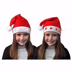 Foto van 3 kerstmutsen met witte sterretjes en verlichting voor kids - kerstmutsen