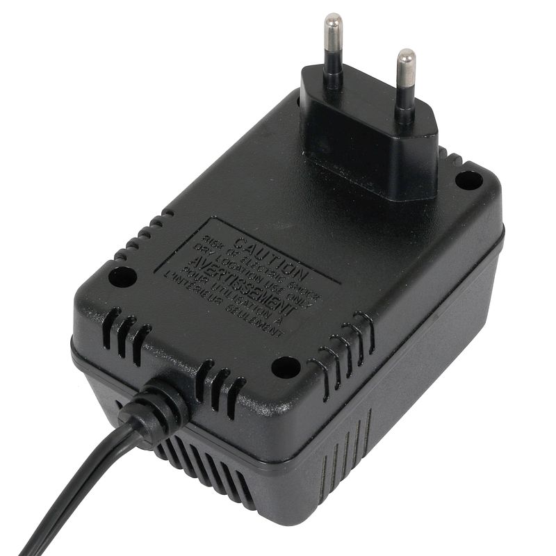 Foto van Fazley pa-002 9v ac adapter voor effectpedalen