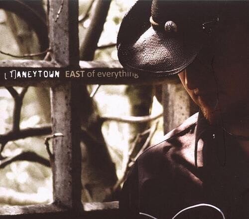 Foto van East of everything - cd (0850295001103)