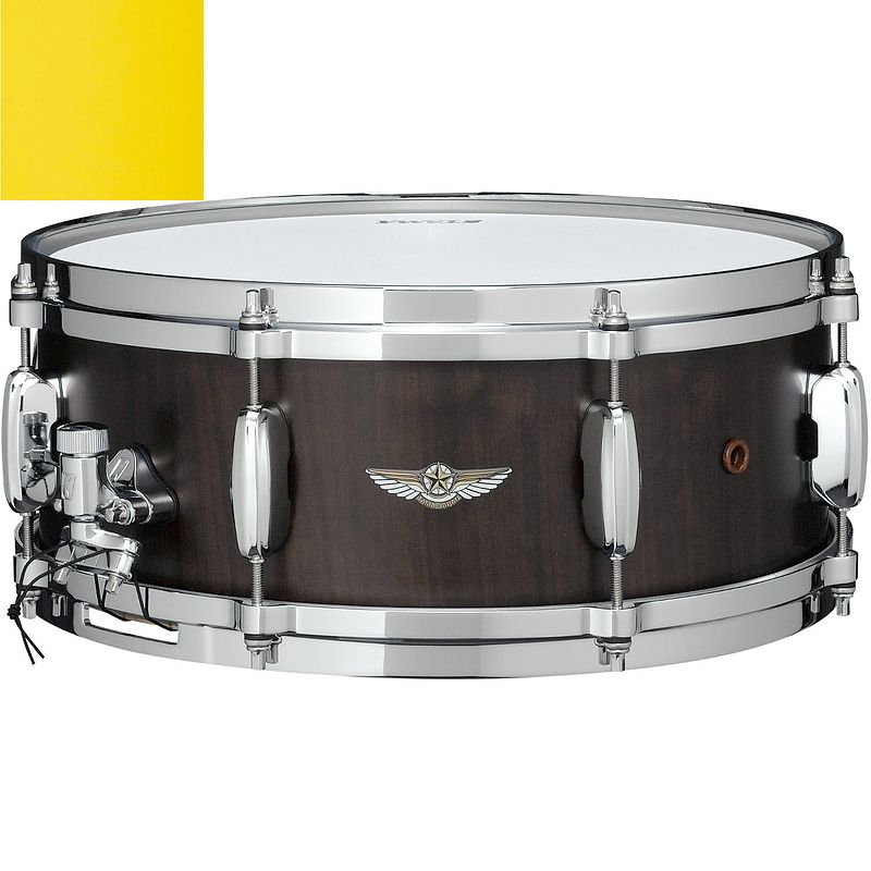 Foto van Tama tws1465-syl star walnut snare sunny yellow lacquer 14 x 6.5