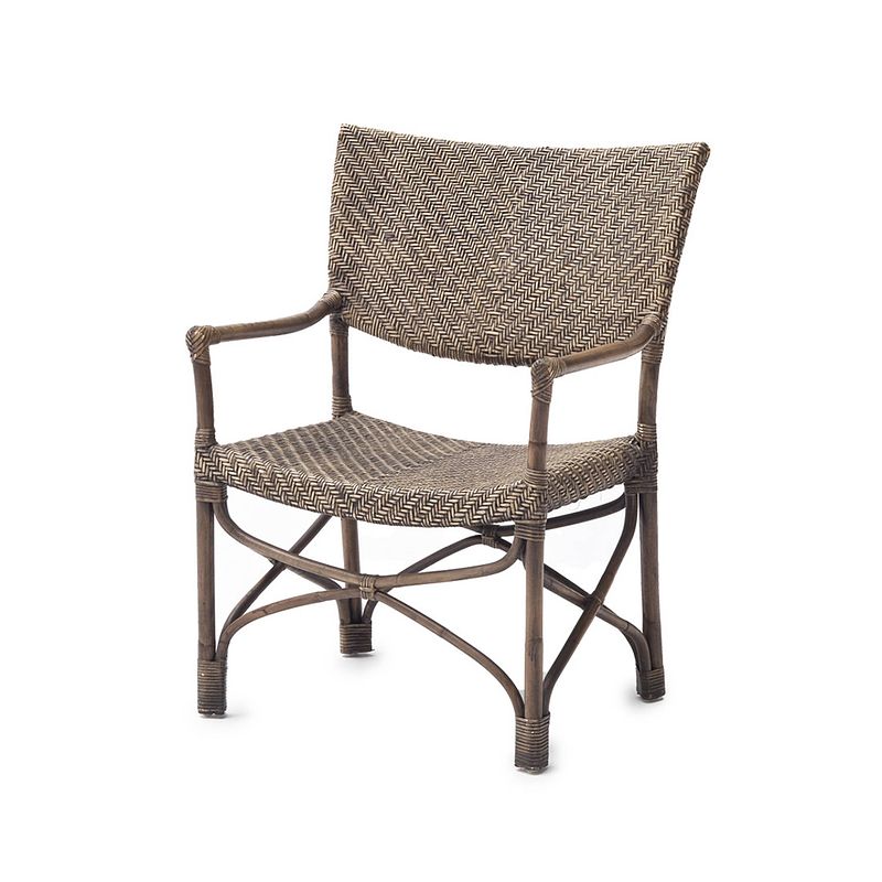 Foto van 2 x squire fauteuil in bruin rotan.