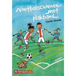 Foto van Voetbalschoenen met plakband