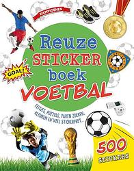 Foto van Reuzestickerboek voetbal - claire sipi - paperback (9789036641791)