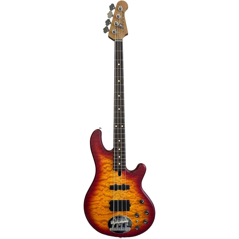 Foto van Lakland skyline 44-02 deluxe quilted maple top cherry burst satin elektrische basgitaar