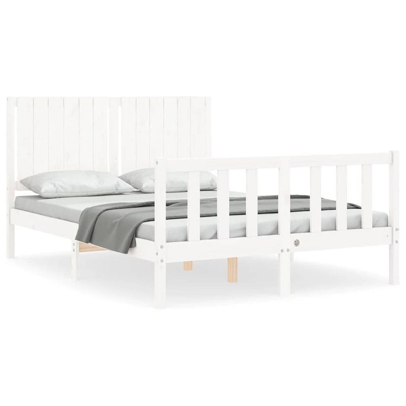 Foto van The living store bedframe grenenhout - massief - 195.5x145.5x100cm - wit