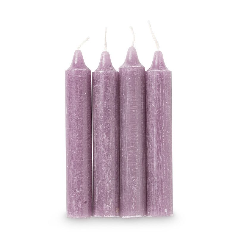 Foto van Dinerkaarsen kort - violet - set van 4