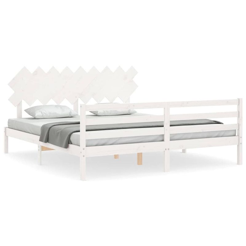 Foto van The living store bedframe grenenhout - wit 205.5 x 185.5 x 81 cm - multiplex lattenbodem - functioneel hoofd- en