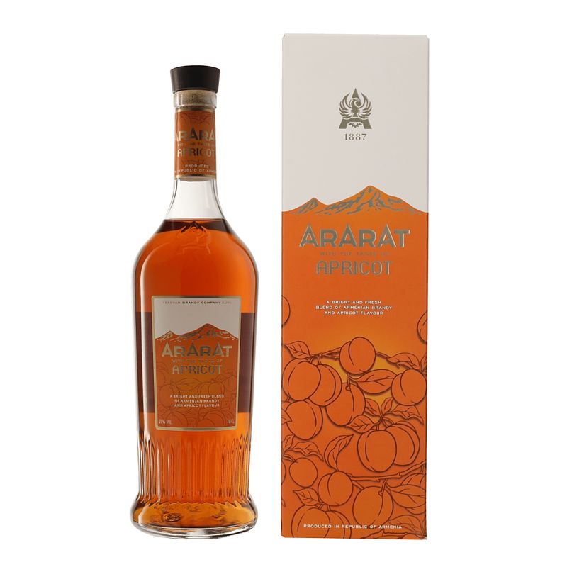 Foto van Ararat apricot 70cl + giftbox