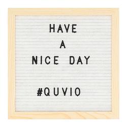 Foto van Quvio letterbord - wit met houten lijst