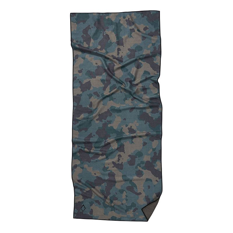 Foto van Nomadix badhanddoek camo 75 x 180 cm polyester groen/bruin