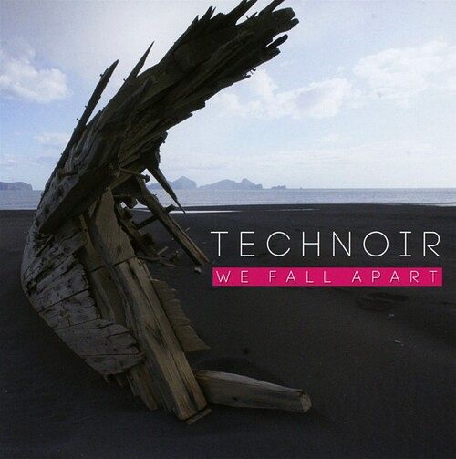 Foto van We fall apart - cd (0882951019429)