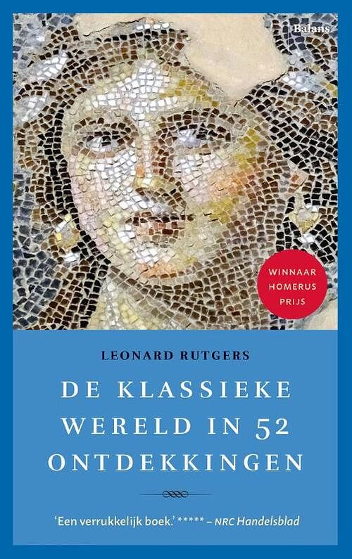 Foto van De klassieke wereld in 52 ontdekkingen - leonard rutgers - paperback (9789463822961)