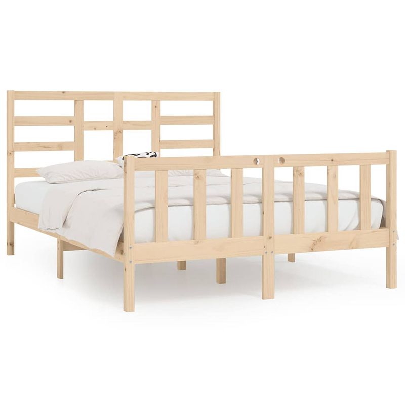 Foto van The living store bedframe massief grenenhout - houten bedframe - slaapkamermeubel - 205.5 x 166 x 104 cm - rustiek