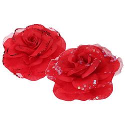 Foto van 2x stuks decoratie bloemen rozen rood op clip 9 cm - kunstbloemen