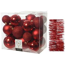 Foto van Kerstversiering kunststof kerstballen 6-8-10 cm met glitter folieslingers pakket rood van 28x stuks - kerstbal