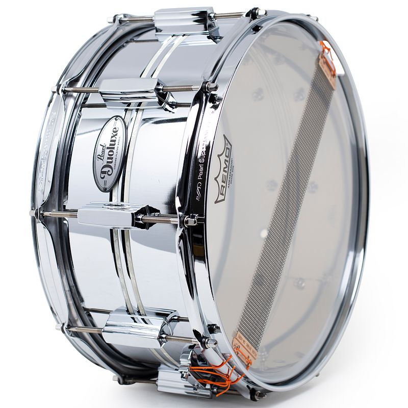 Foto van Pearl duoluxe chrome over brass 14 x 6,5 inch snaredrum