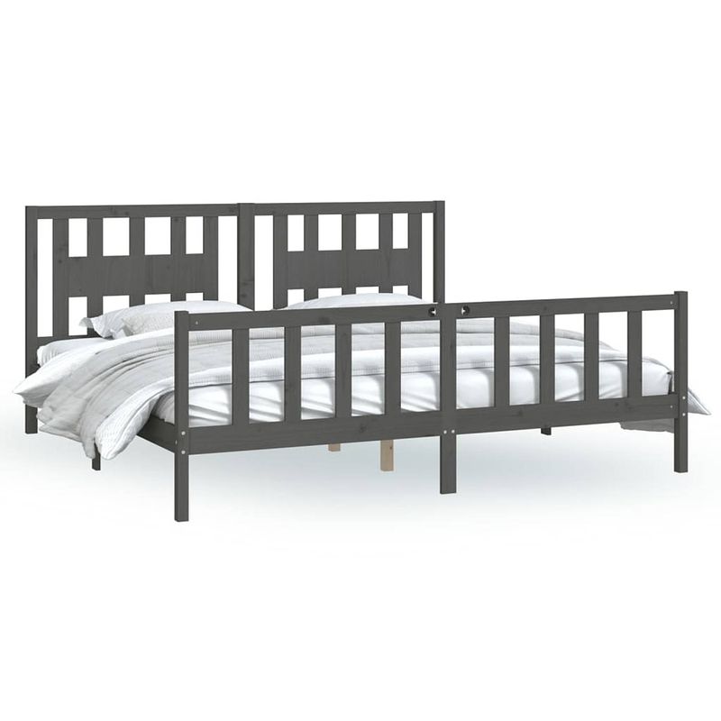 Foto van The living store houten bedframe - grijs - 205.5 x 185.5 x 69.5 cm - massief grenenhout