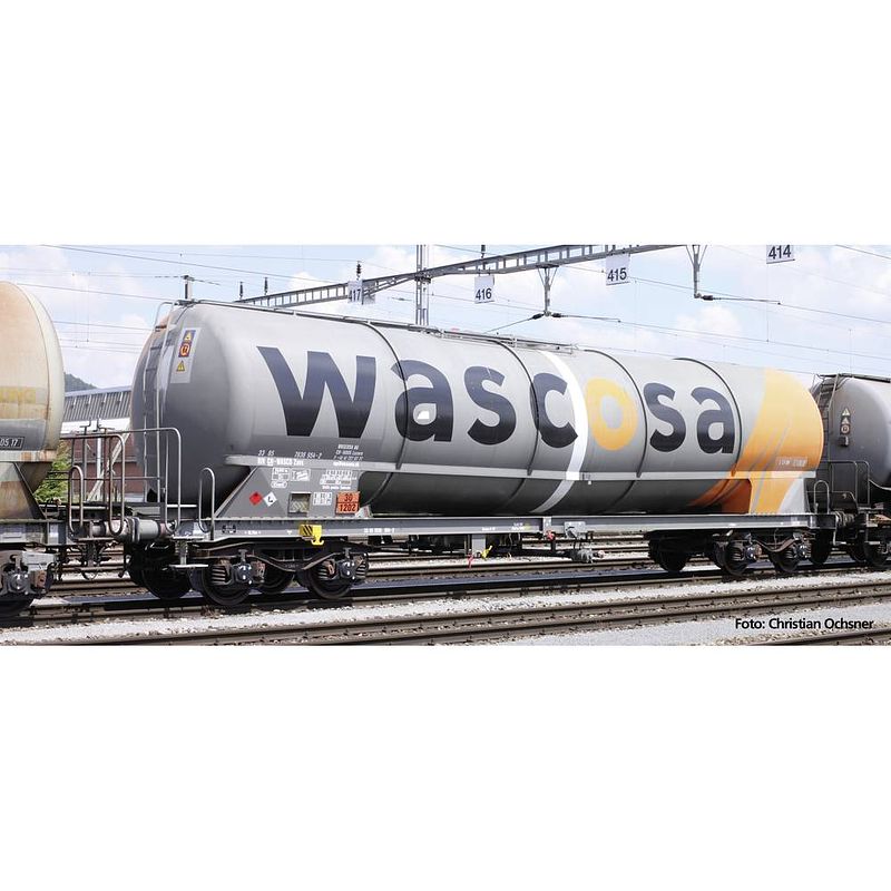 Foto van Piko h0 24604 h0 tankwagen met grote wascosa-letters van de sbb