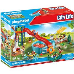 Foto van Playmobil city life zwembadfeest met glijbaan - 70987