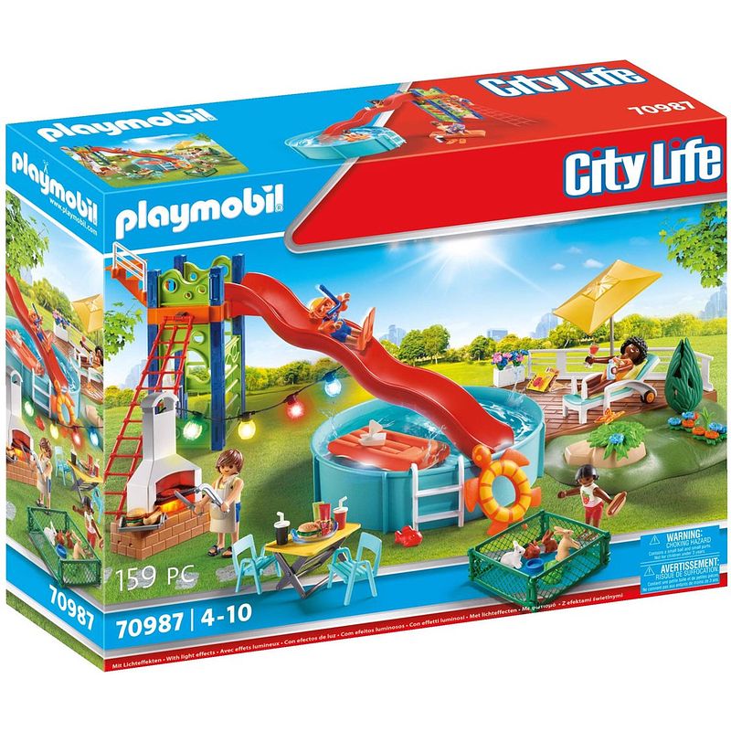 Foto van Playmobil city life zwembadfeest met glijbaan - 70987