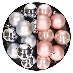 Foto van 24x stuks kunststof kerstballen mix van zilver en lichtroze 6 cm - kerstbal