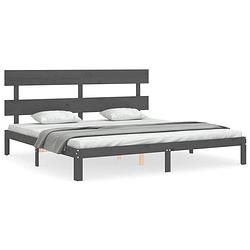 Foto van The living store massief grenenhouten bedframe - grijs - 203.5 x 203.5 x 81 cm - multiplex lattenbodem