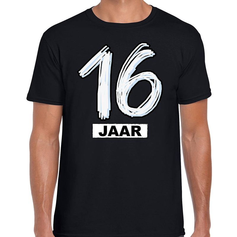 Foto van 16 jaar verjaardag cadeau t-shirt zwart voor heren xl - feestshirts