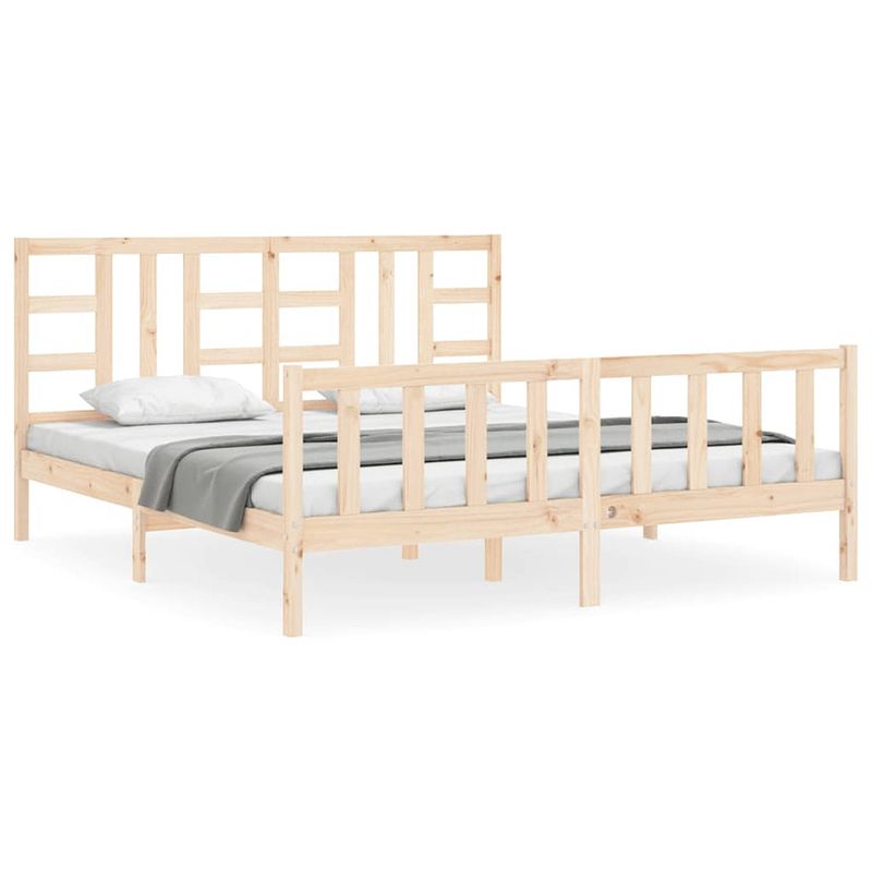 Foto van The living store bedframe grenenhout - bedframe - 205.5 x 185.5 x 100 cm - multiplex lattenbodem