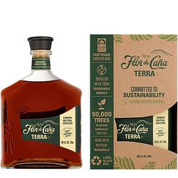 Foto van Flor de cana 15 years terra 70cl rum + giftbox